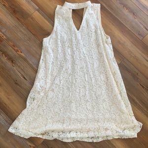 White lace dress with pockets!!
